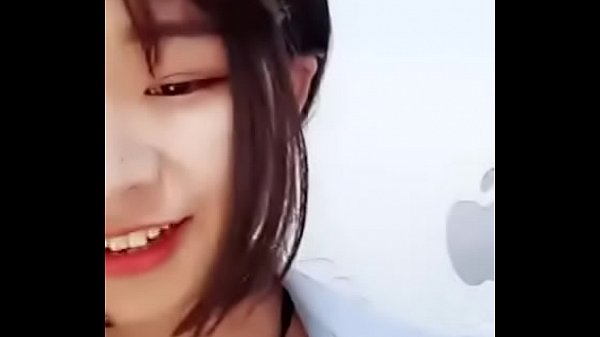 Nữ sinh mới lớn đã tập tành thủ dâm rồi