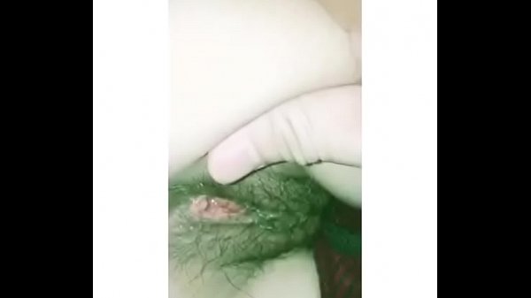 Em sinh viên mới lớn show lồn múp cực dâm