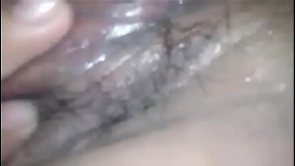 Con em họ móc bím chảy nước
