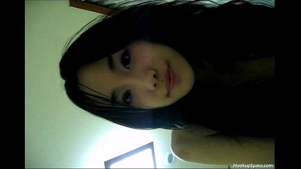 Ân ái với con bạn gái cute dâm dục