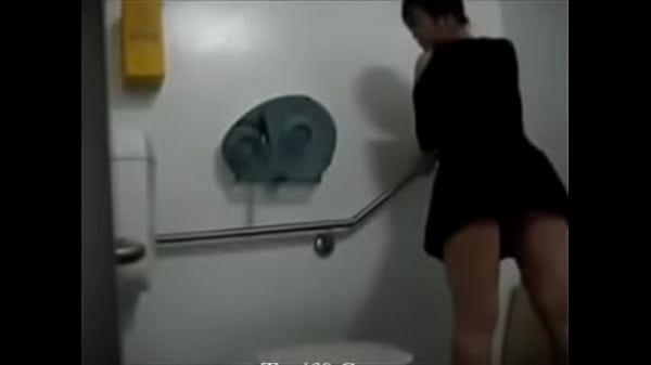 Cho em học sinh bú cu rồi chịch