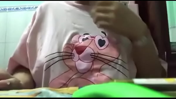 Em học sinh mới lớn khoe vú chat sex