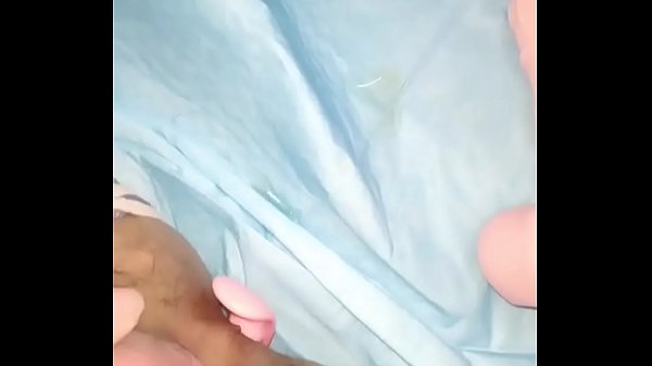 Nhớ chồng nên chỉ biết tự sướng