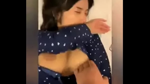 Địt con bạn thân ngon ngọt