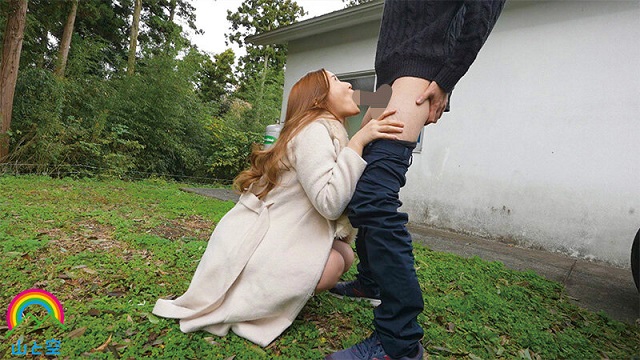 Được chị gái mới quen dẫn ra nhà hoang bú cu