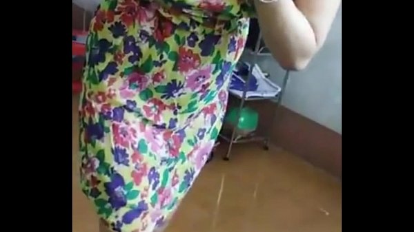 Em Trang lên bigo live show hàng khi tắm